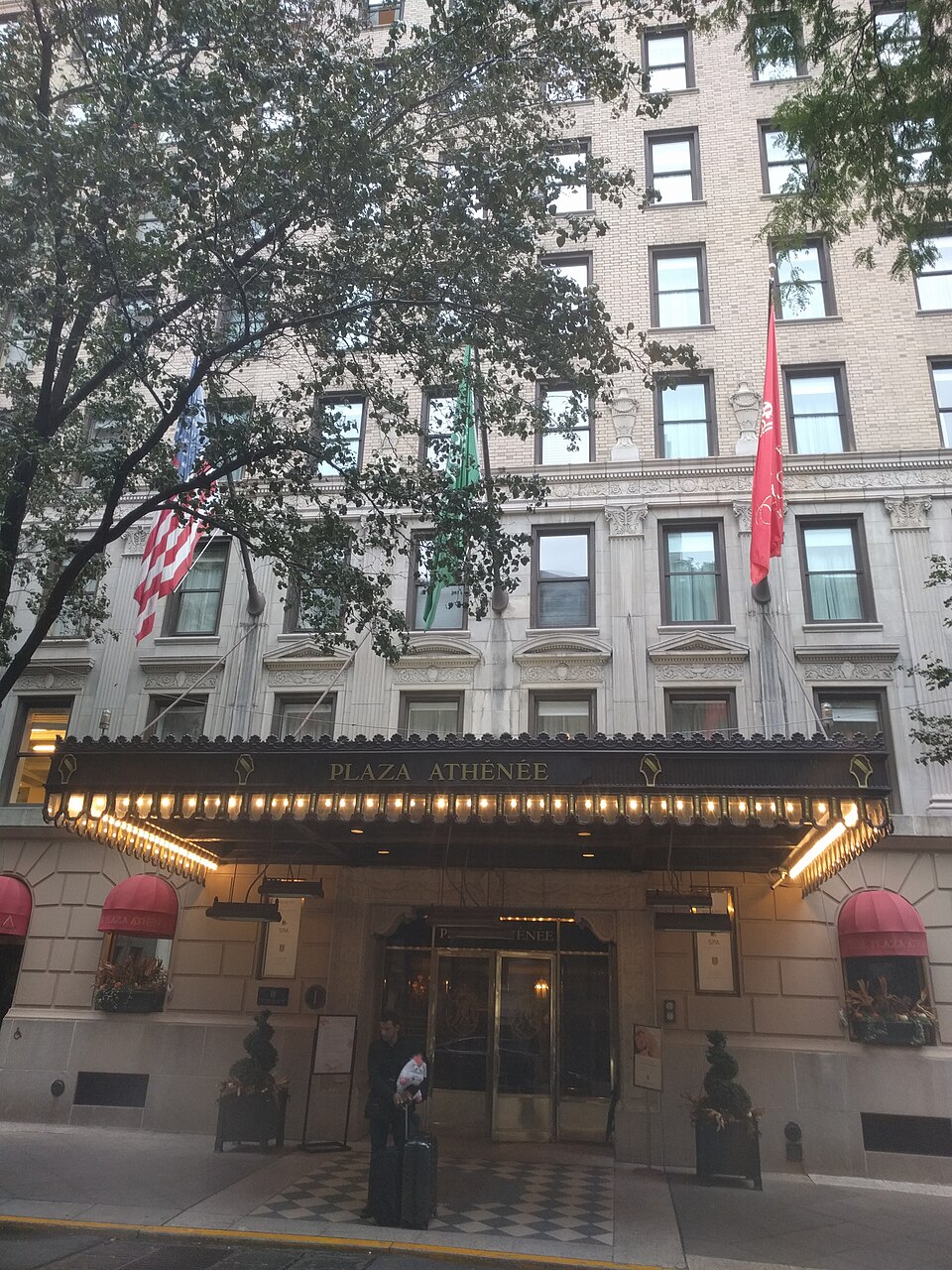Plaza Athénée, New York jeh